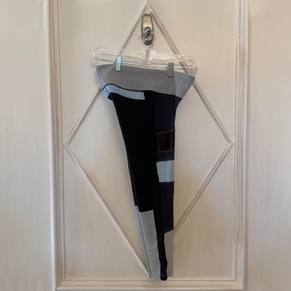 Splits 59 Black Blue Gray Rebel Capri Tights - Picture 4 of 4